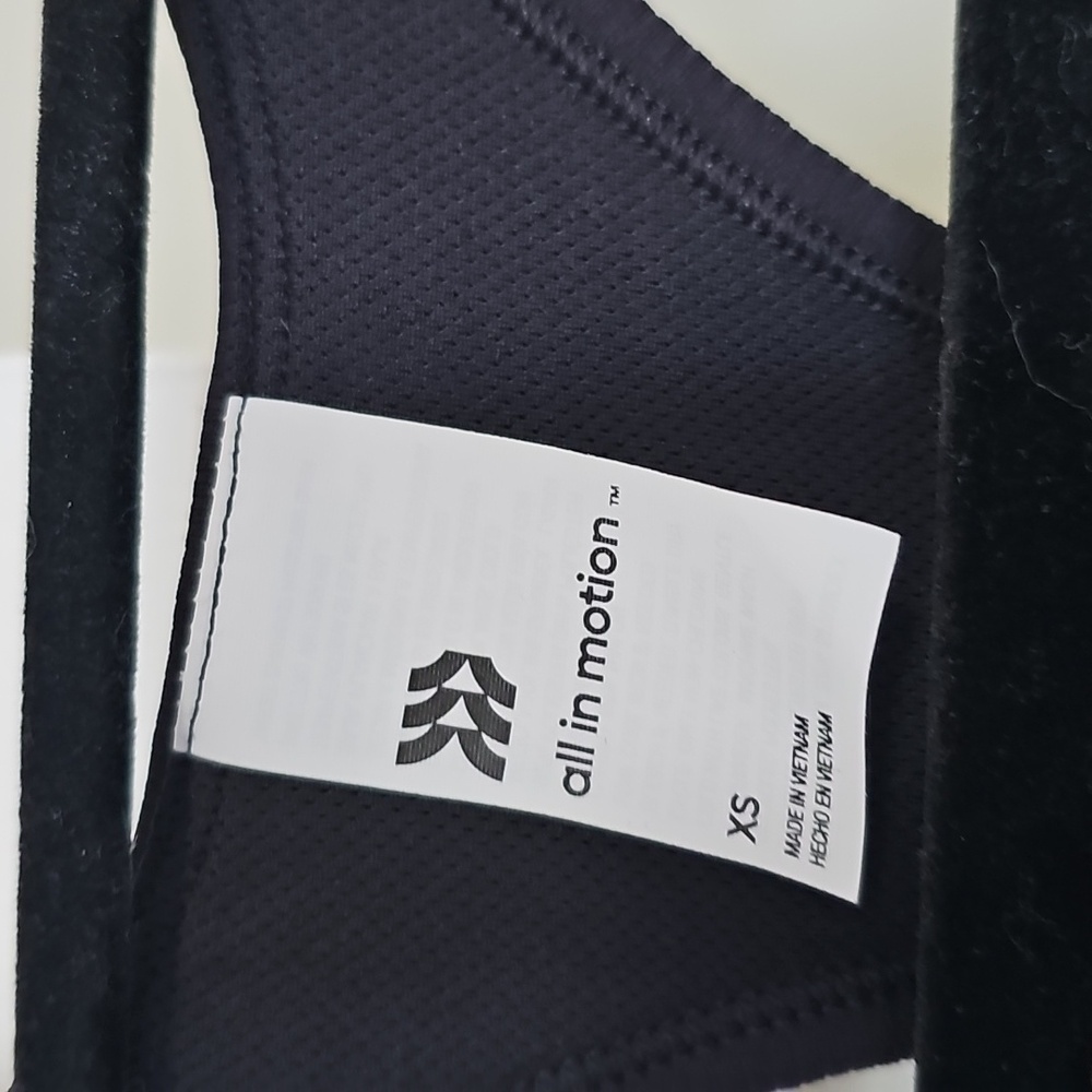 NWT All In Motion UPF 50+ Workout Rib Racerback Crop Tank Top Black XS - Picture 2 of 7